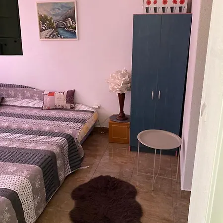 Lily Apartment *