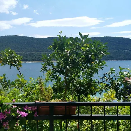 Lily Διαμέρισμα *