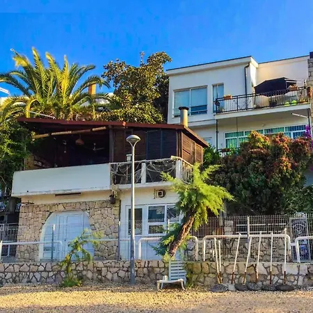 Apartment Lily Neum