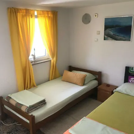 Apartment Lily Neum